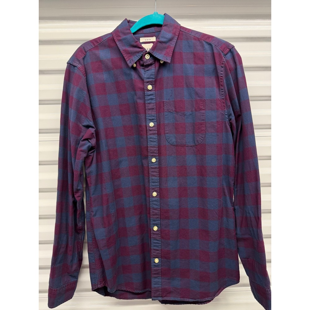 Gap Mens Slim Fit Button Down Shirt Medium Burgundy Navy Blue Buffalo Plaid